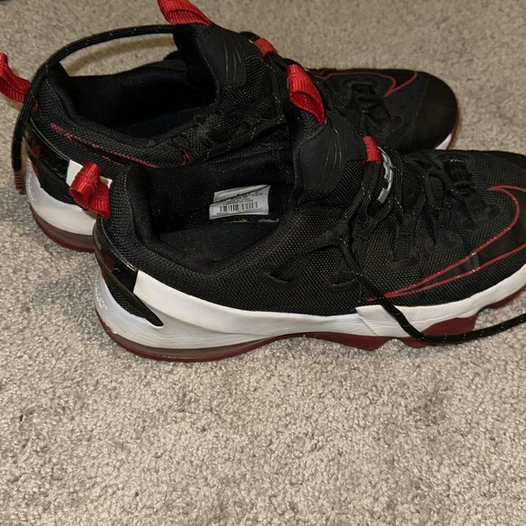 nike lebron xiii low black red size 9 main image 7